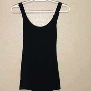 breath threw athletic top